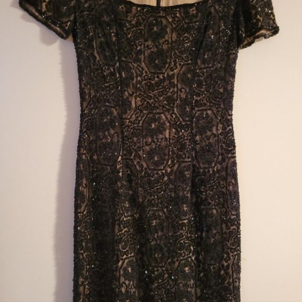 Dress - Picture 5 of 9
